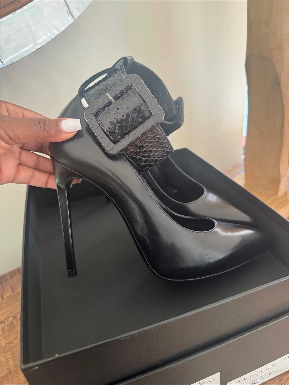 Saint Laurent Black Pointed Stiletto Heels with Textured Ankle Strap - Picture 4 of 10